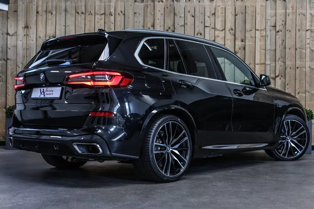 BMW X5 XDrive45e M-Sport *Pano*H uit 2022, foto 2