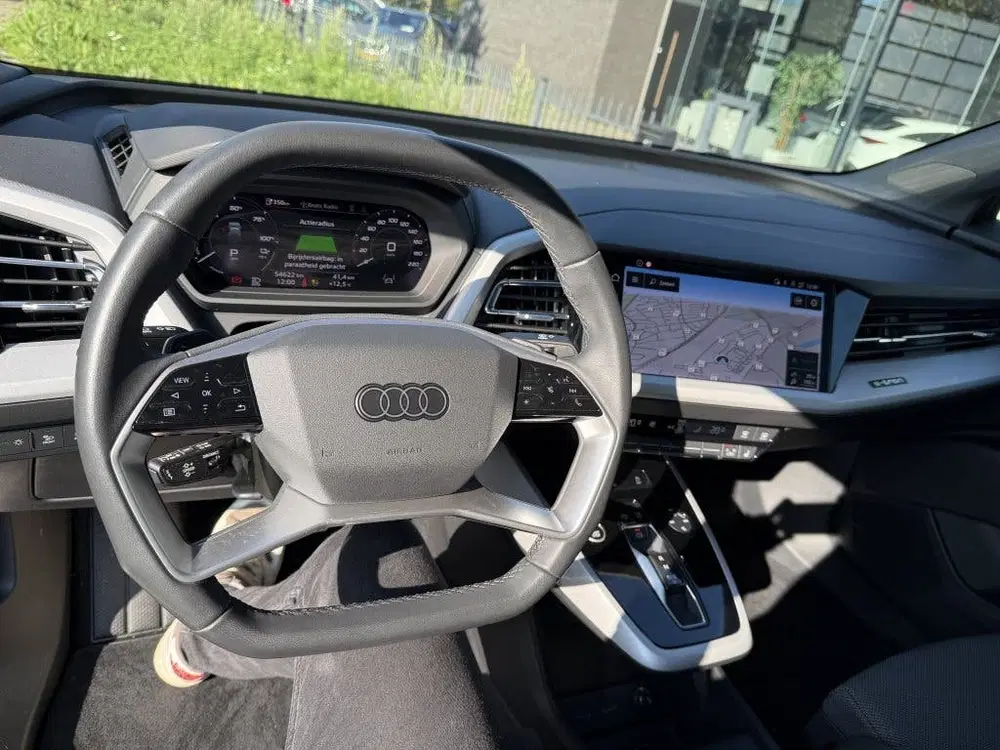Audi Q4 e-tron 40 S edit. uit 2023, foto 2