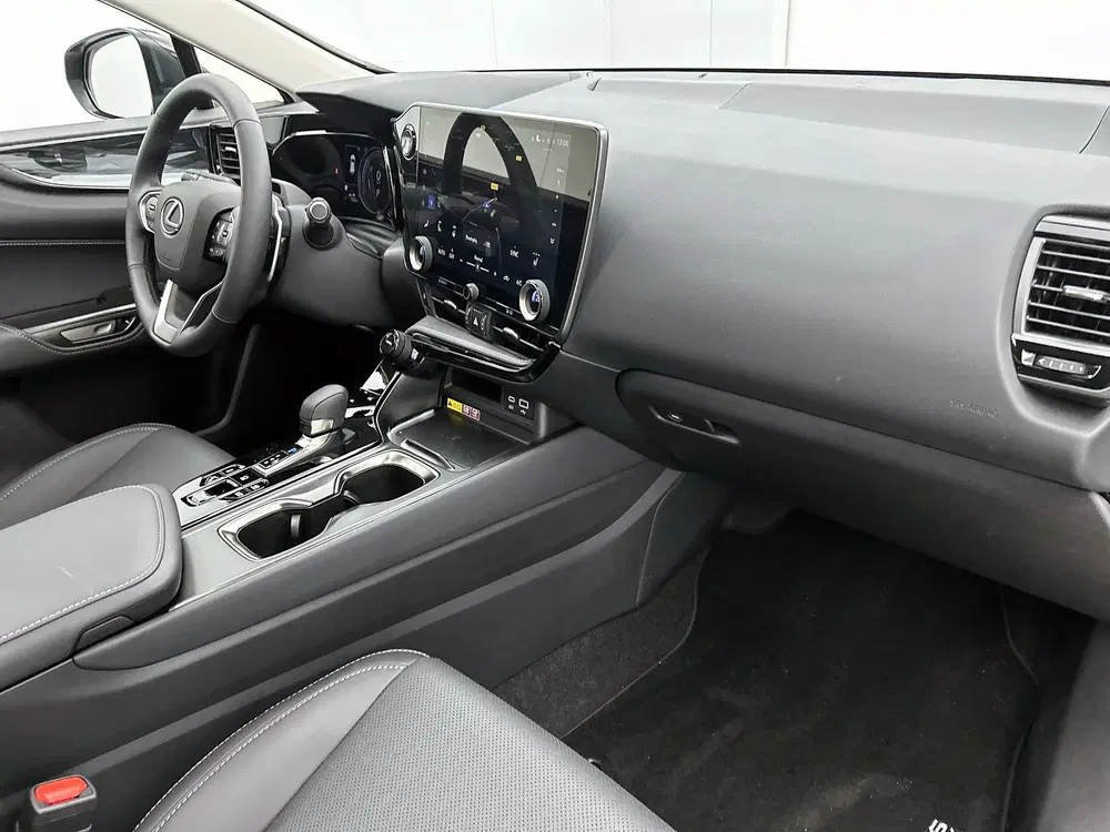 Lexus NX 450h+ AWD 35th Edition uit 2026, foto 7