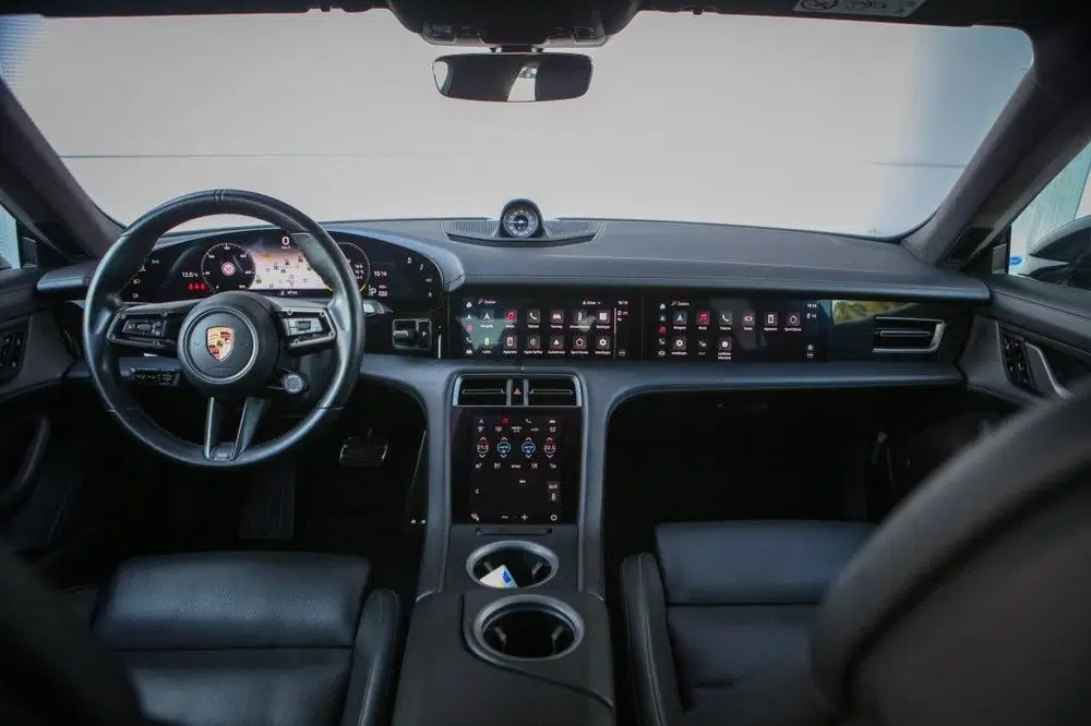 Porsche Taycan Turbo S uit 2020, foto 14