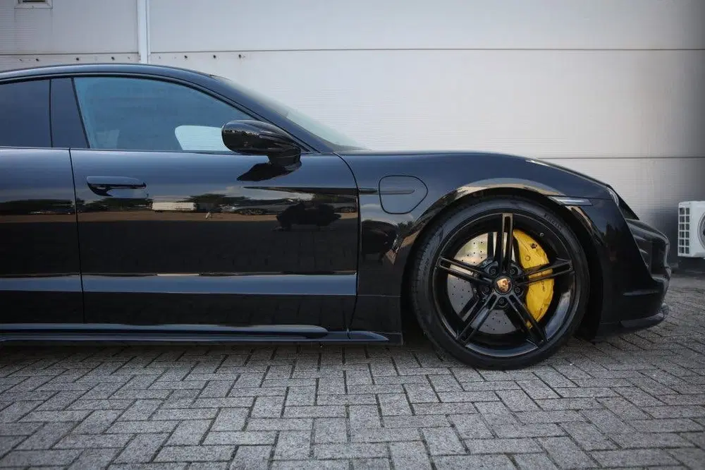 Porsche Taycan Turbo S uit 2020, foto 5
