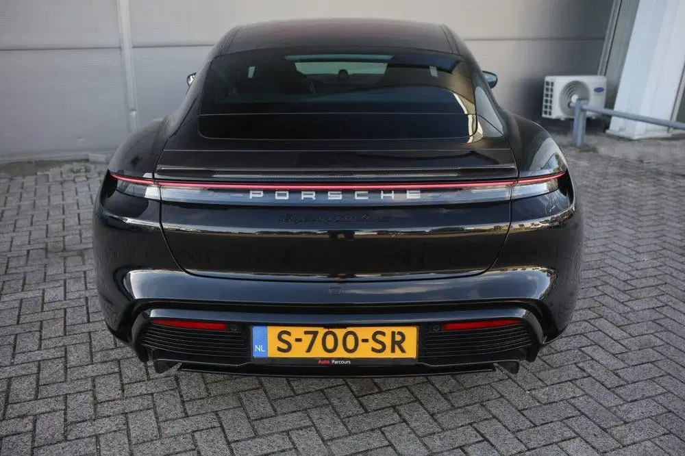 Porsche Taycan Turbo S uit 2020, foto 9