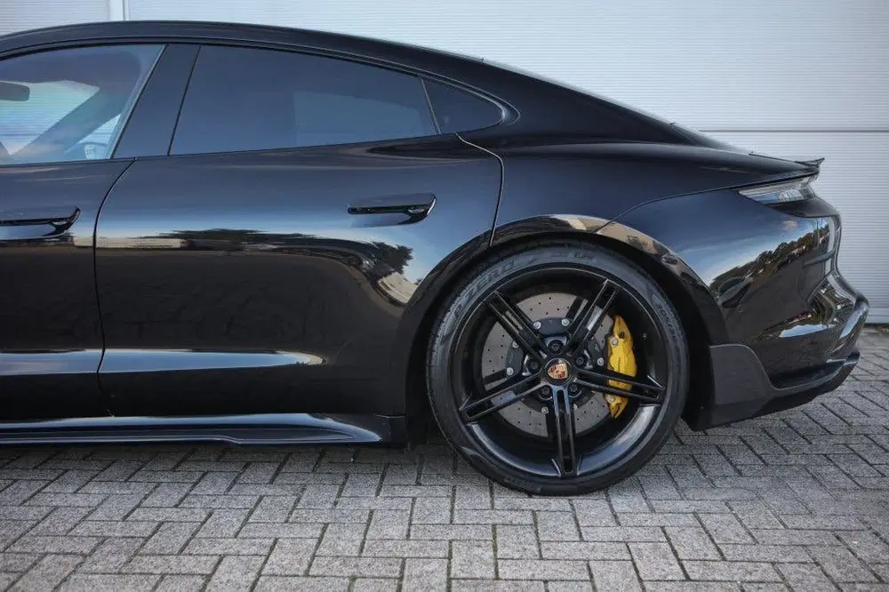 Porsche Taycan Turbo S 93 kWh uit 2020, foto 7