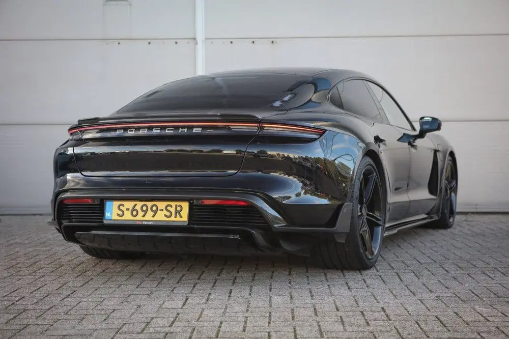Porsche Taycan Turbo S 93 kWh uit 2020, foto 8