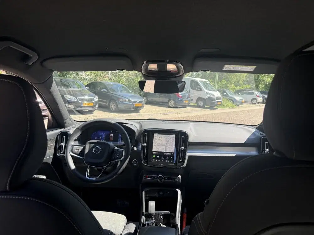 Volvo XC40 B4 Plus Dark uit 2024, foto 10