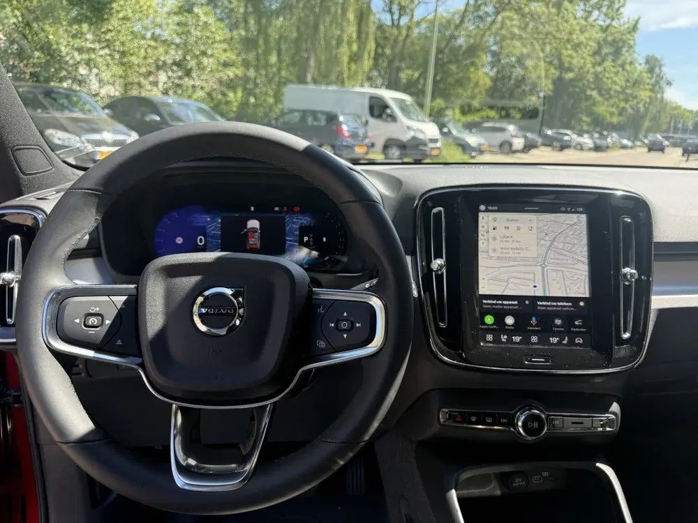 Volvo XC40 B4 Plus Dark uit 2024, foto 11
