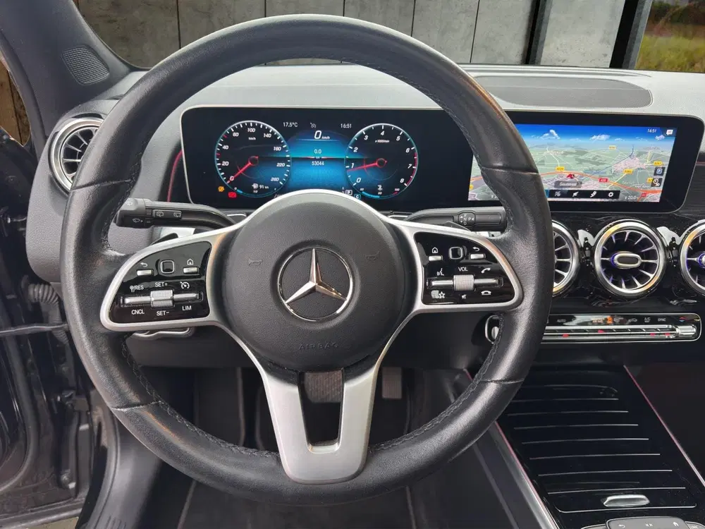 Mercedes-Benz GLB 200 Premium uit 2022, foto 11