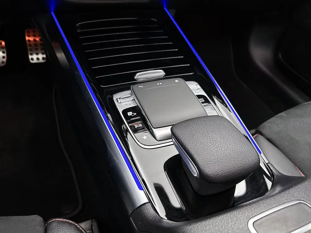 Mercedes-Benz GLB 180 Business Solution AMG uit 2021, foto 12