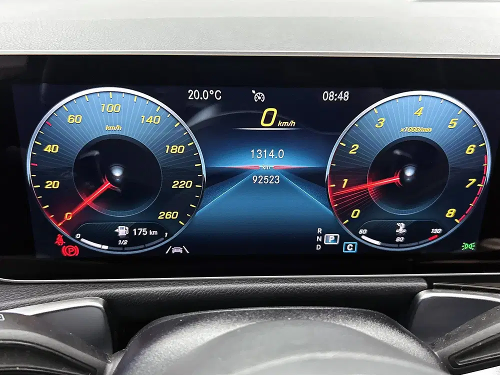 Mercedes-Benz GLB 180 Business Solution AMG uit 2021, foto 6