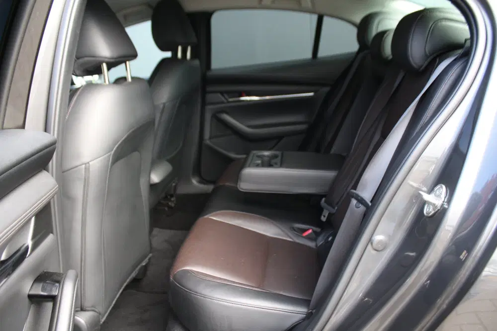 Mazda 3 2.0 e-SkyActiv-X M Hybrid 180 Luxury uit 2019, foto 5
