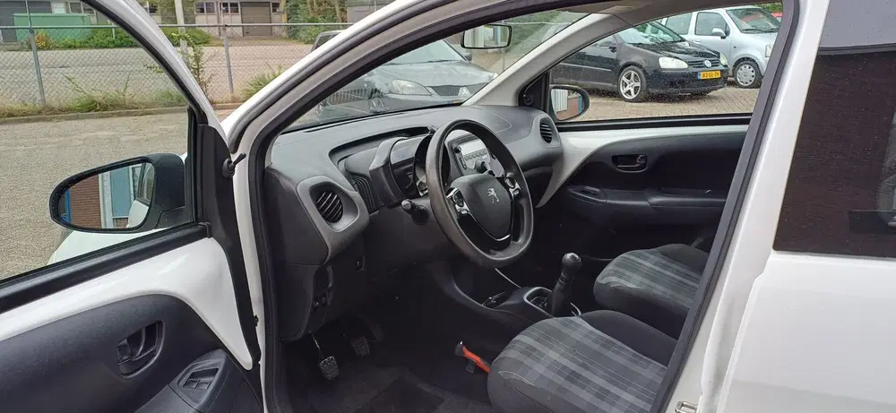 Peugeot 108 1.0 e-VTi Active airco bluetooth 1e eigena uit 2020, foto 11