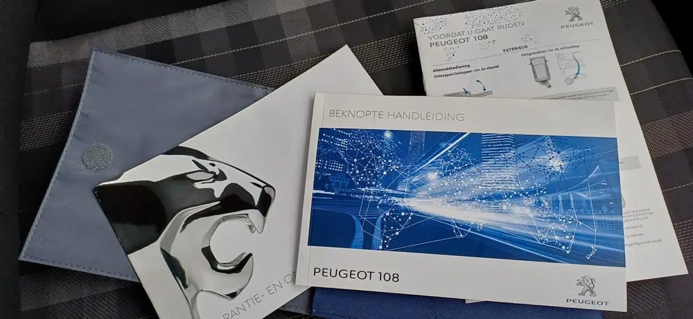 Peugeot 108 1.0 e-VTi Active airco bluetooth 1e eigena uit 2020, foto 3