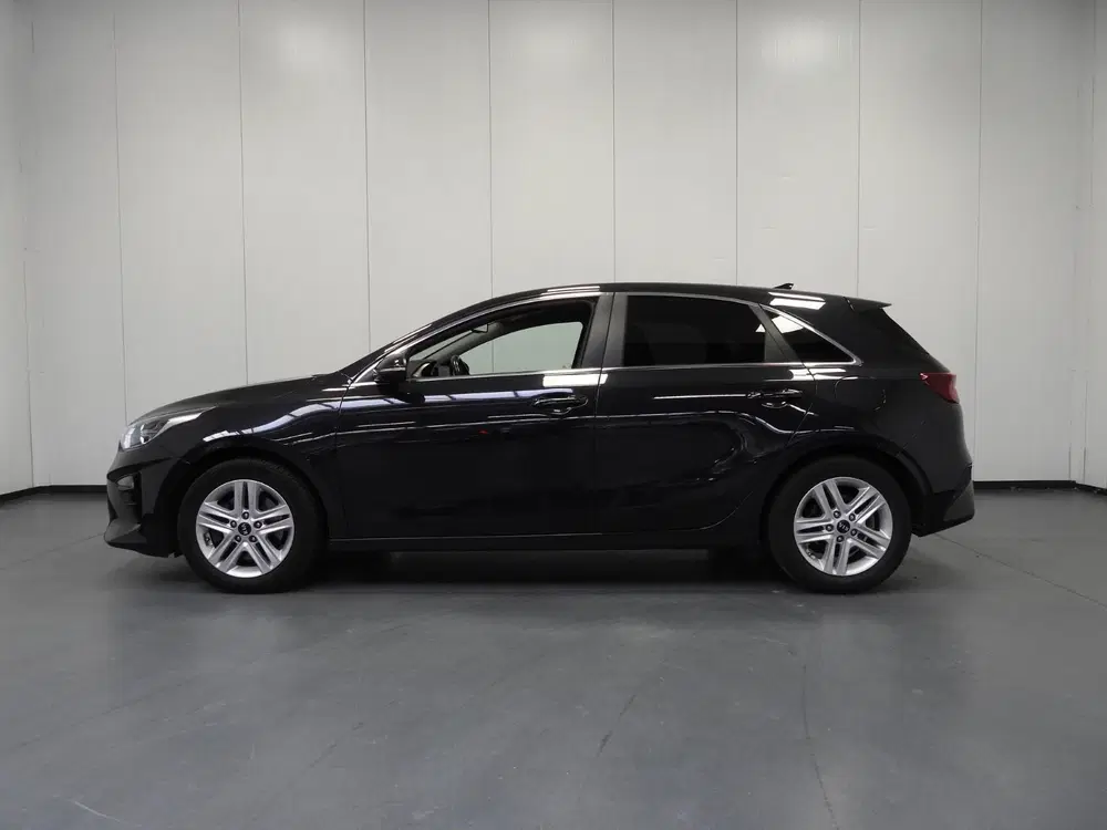 Kia Ceed 1.0 T-GDi DynamicLine NAVI uit 2019, foto 2