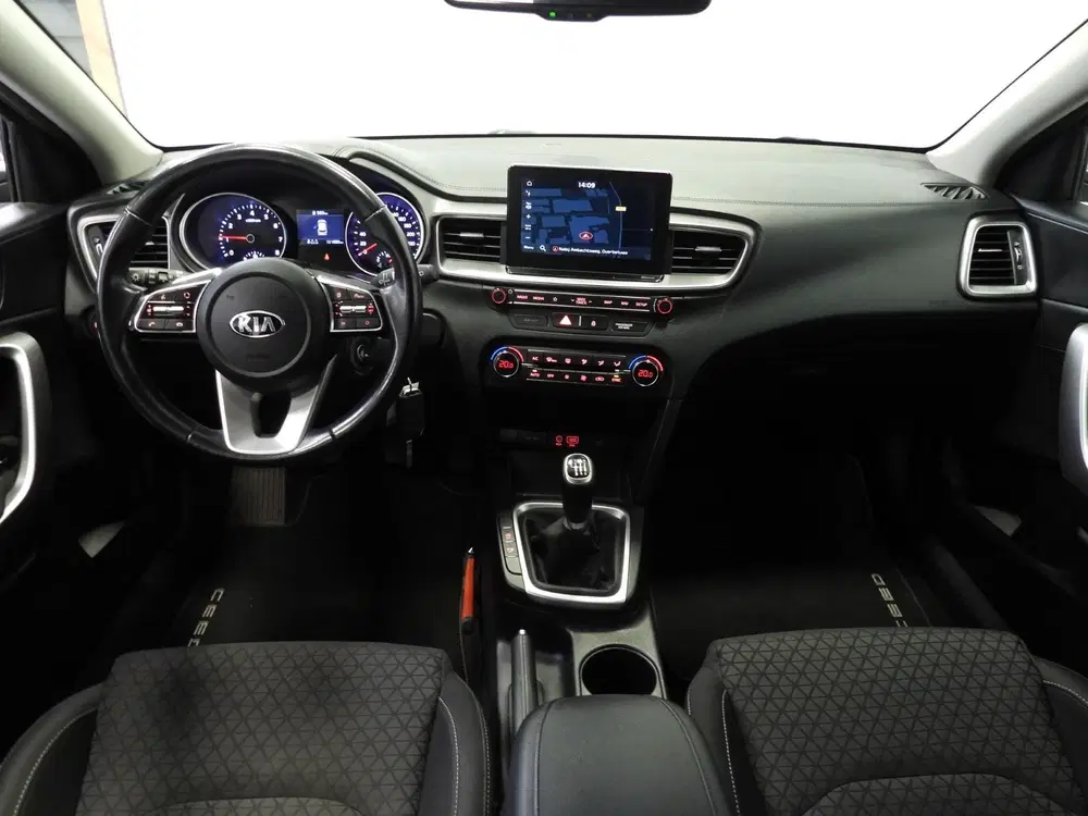 Kia Ceed 1.0 T-GDi DynamicLine NAVI uit 2019, foto 5