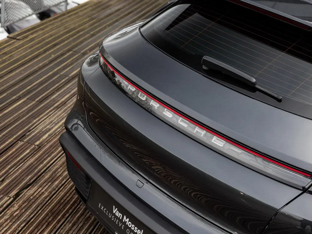 Porsche Taycan Sport Turismo 79 kWh uit 2022, foto 12