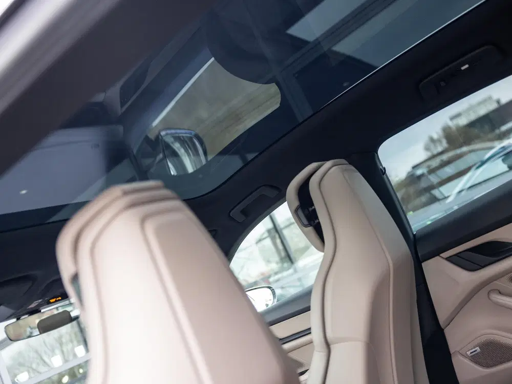 Porsche Taycan Sport Turismo 79 kWh uit 2022, foto 15