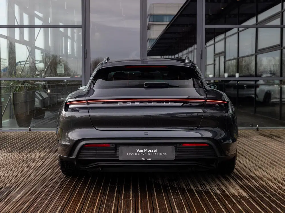 Porsche Taycan Sport Turismo 79 kWh uit 2022, foto 6