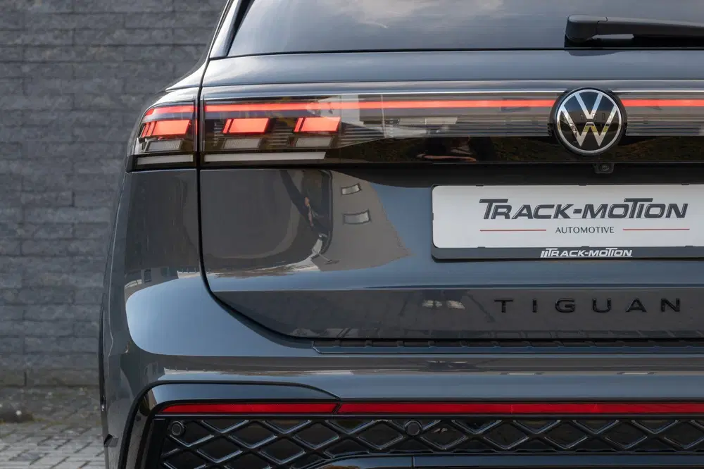 Volkswagen Tiguan 1.5 eHybrid R-Line Edition Panoramdak uit 2024, foto 12