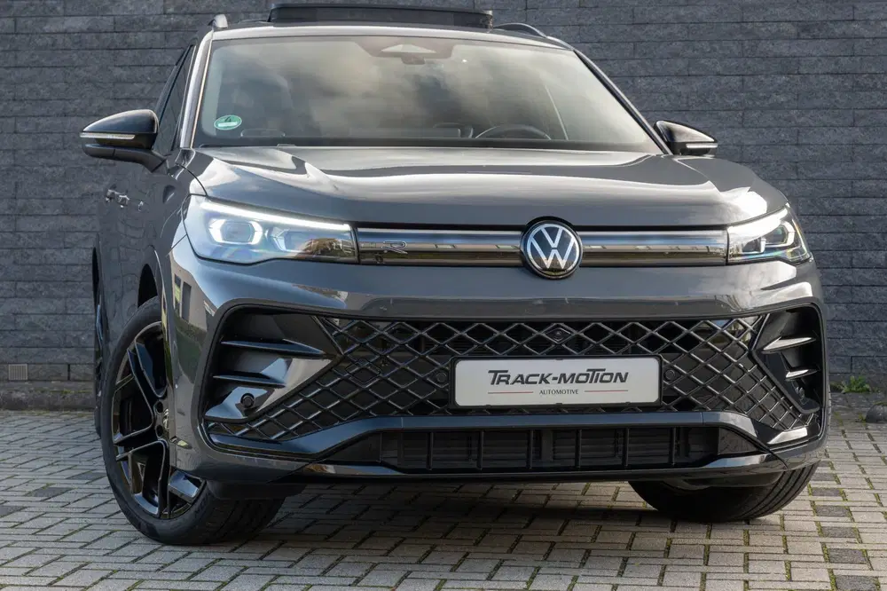 Volkswagen Tiguan 1.5 eHybrid R-Line Edition Panoramdak uit 2024, foto 9