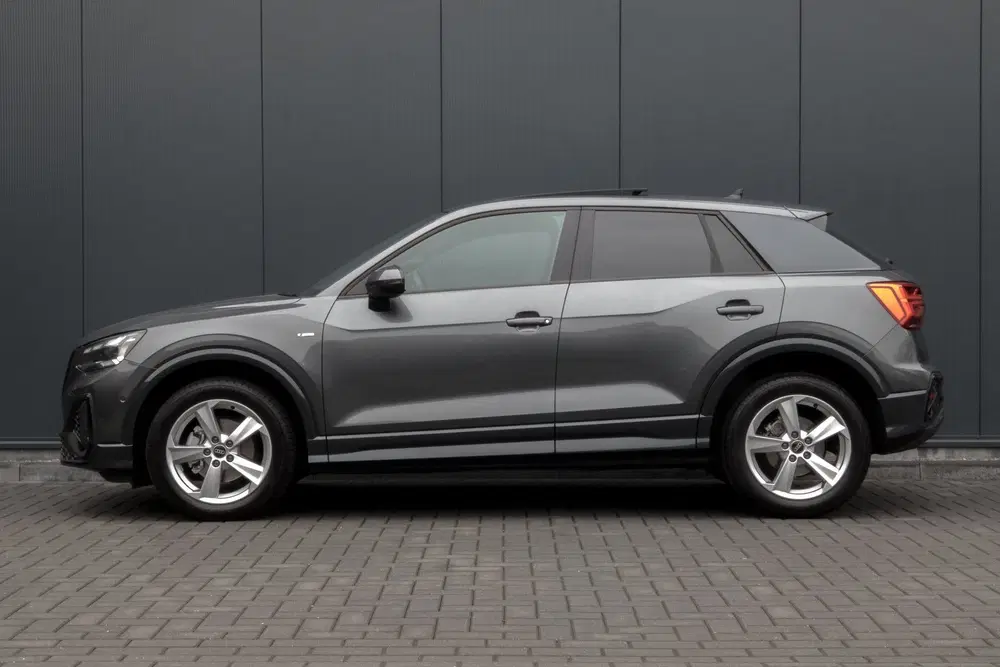 Audi Q2 35 TFSI S Edition uit 2023, foto 15