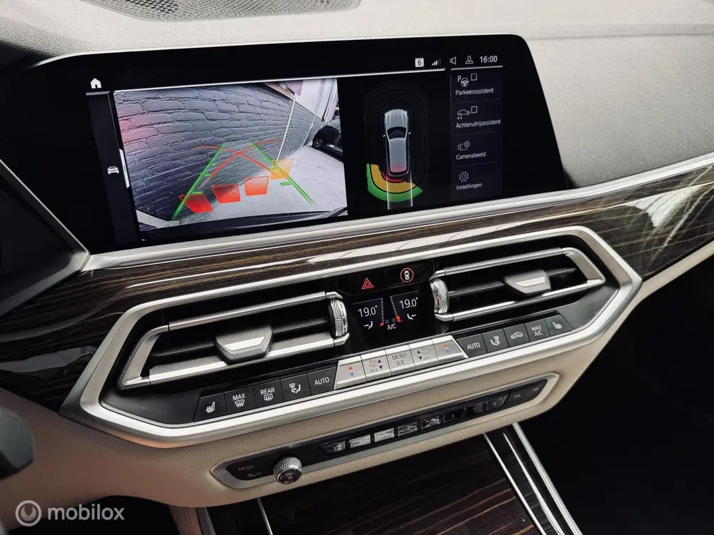 BMW X5 xDrive45e uit 2020, foto 12