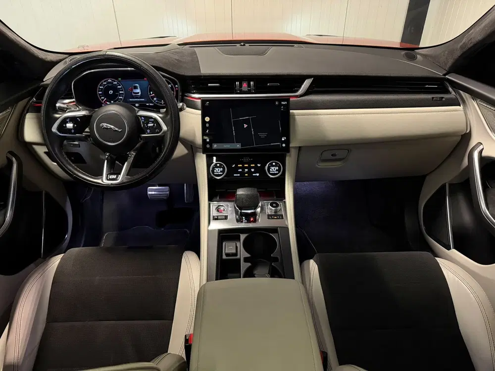 Jaguar F-Pace 5.0 P550 V8 SVR Speciale lak SVO Ultra Met uit 2021, foto 12