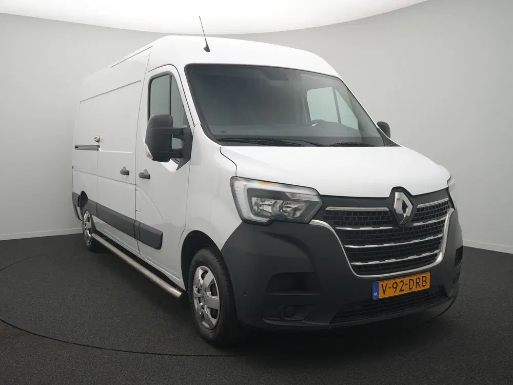 Renault Master T35 2.3 dCi 135 L2H2 Work Edition uit 2024, foto 2