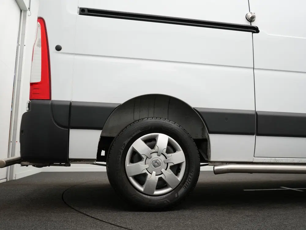 Renault Master T35 2.3 dCi 135 L2H2 Work Edition uit 2024, foto 7
