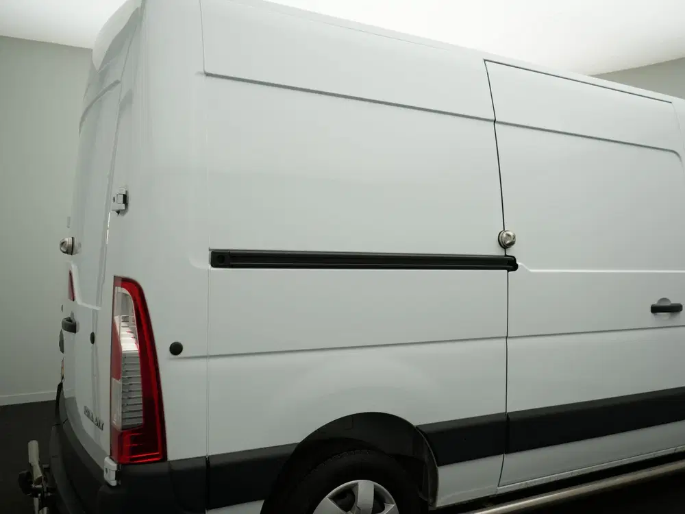 Renault Master T35 2.3 dCi 135 L2H2 Work Edition uit 2024, foto 9