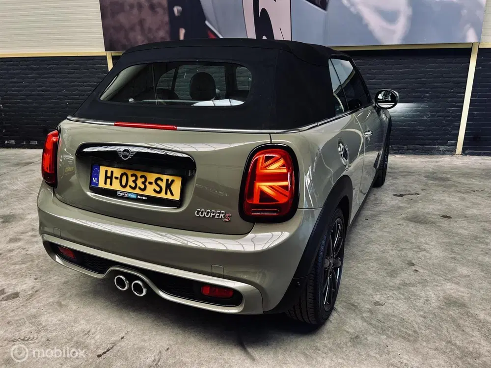 Mini Cabrio 2.0 Cooper S uit 2020, foto 8