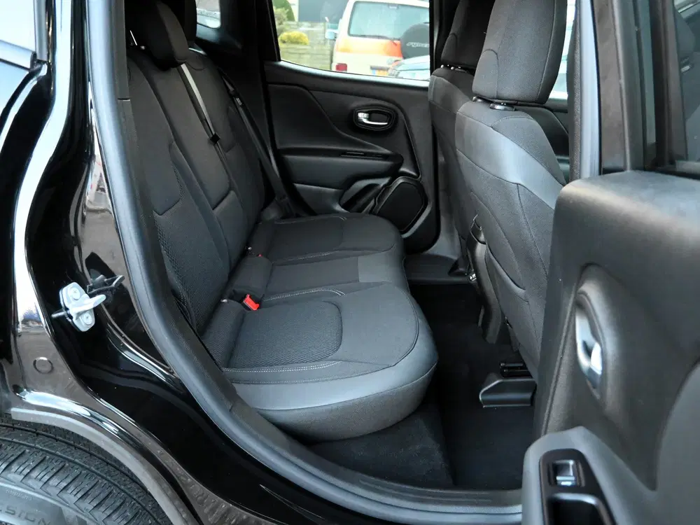 Jeep Renegade 1.0T Limited uit 2021, foto 13