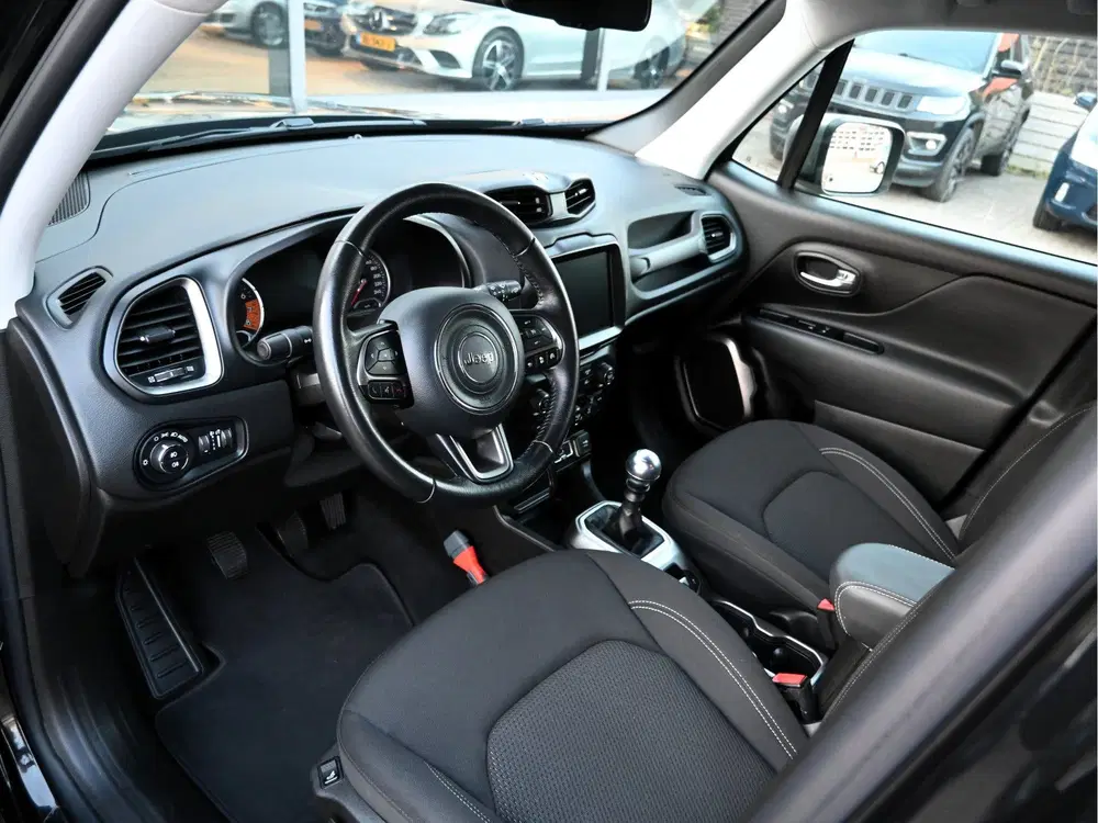 Jeep Renegade 1.0T Limited uit 2021, foto 9