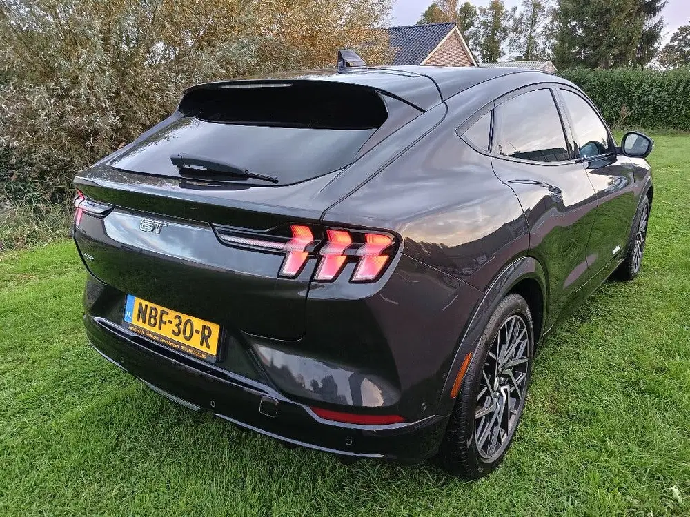 Ford Mustang Mach-E Mustang E mach GT 98kWh 487pk 4WD 2022 Gri uit 2022, foto 10