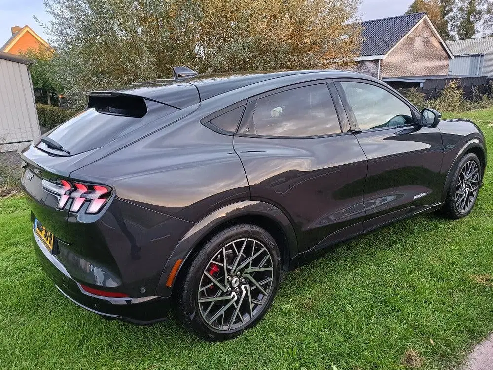 Ford Mustang Mach-E Mustang E mach GT 98kWh 487pk 4WD 2022 Gri uit 2022, foto 9