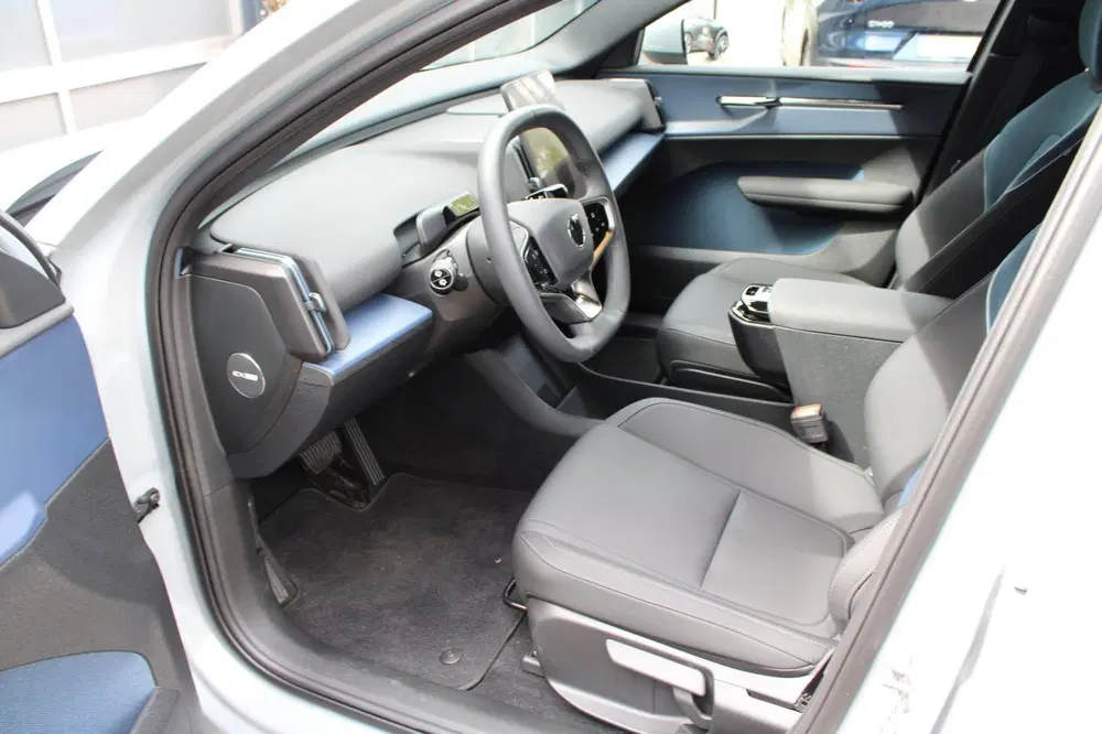 Volvo EX30 Single Motor Extended Range Core 69 kWh uit 2025, foto 14