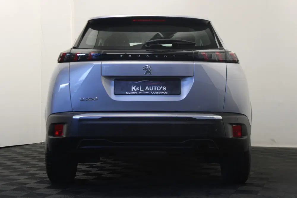 Peugeot 2008 1.2 PureTech Blue Lease Active uit 2020, foto 8