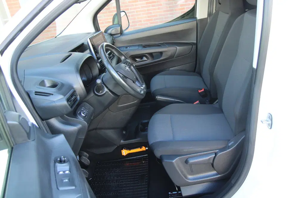 Opel Combo 1.5D L1H1 Edition uit 2022, foto 3