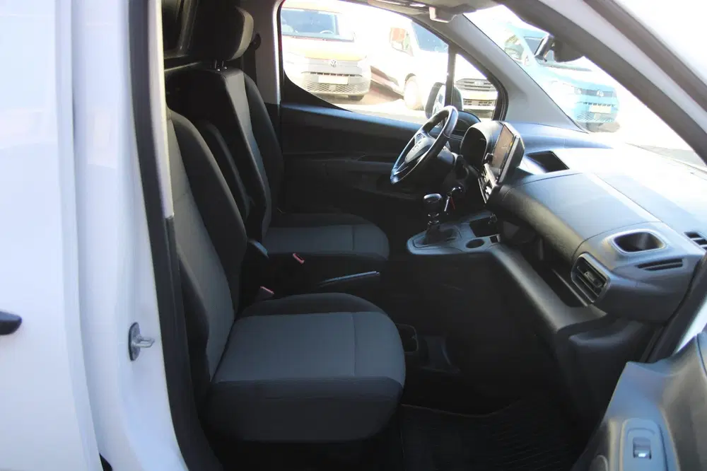 Opel Combo 1.5D L1H1 Edition uit 2022, foto 4