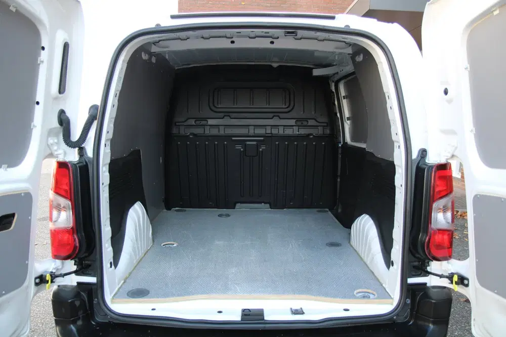 Opel Combo 1.5D L1H1 Edition uit 2022, foto 7
