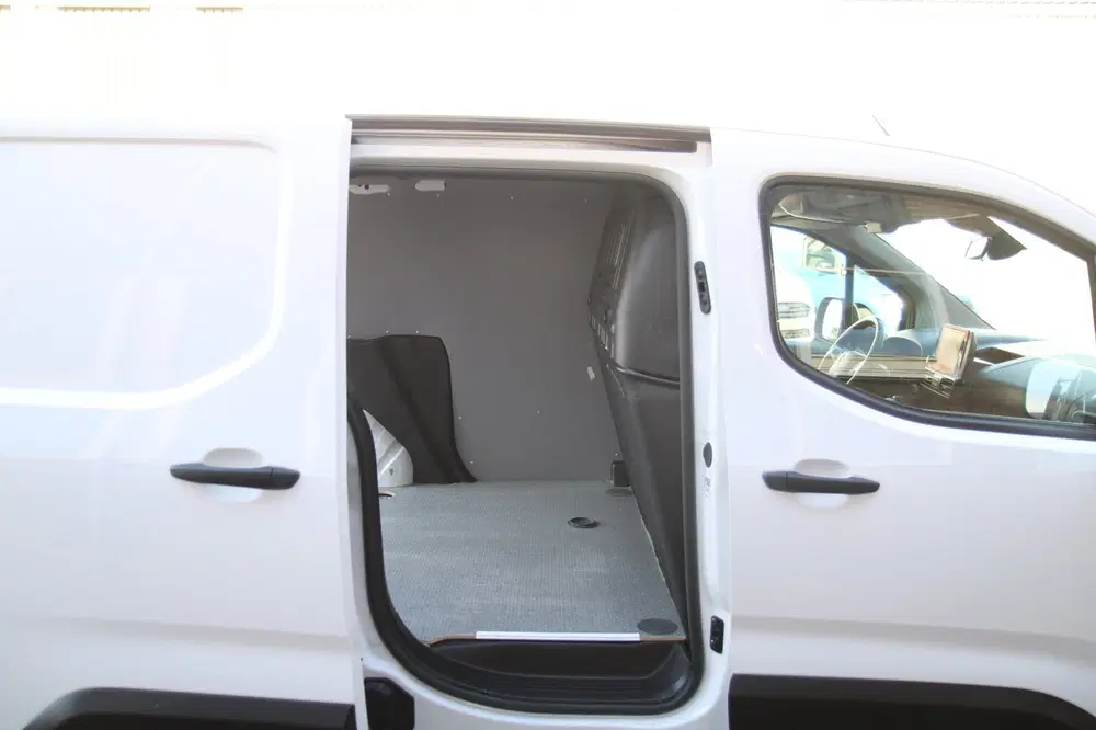 Opel Combo 1.5D L1H1 Edition uit 2022, foto 8