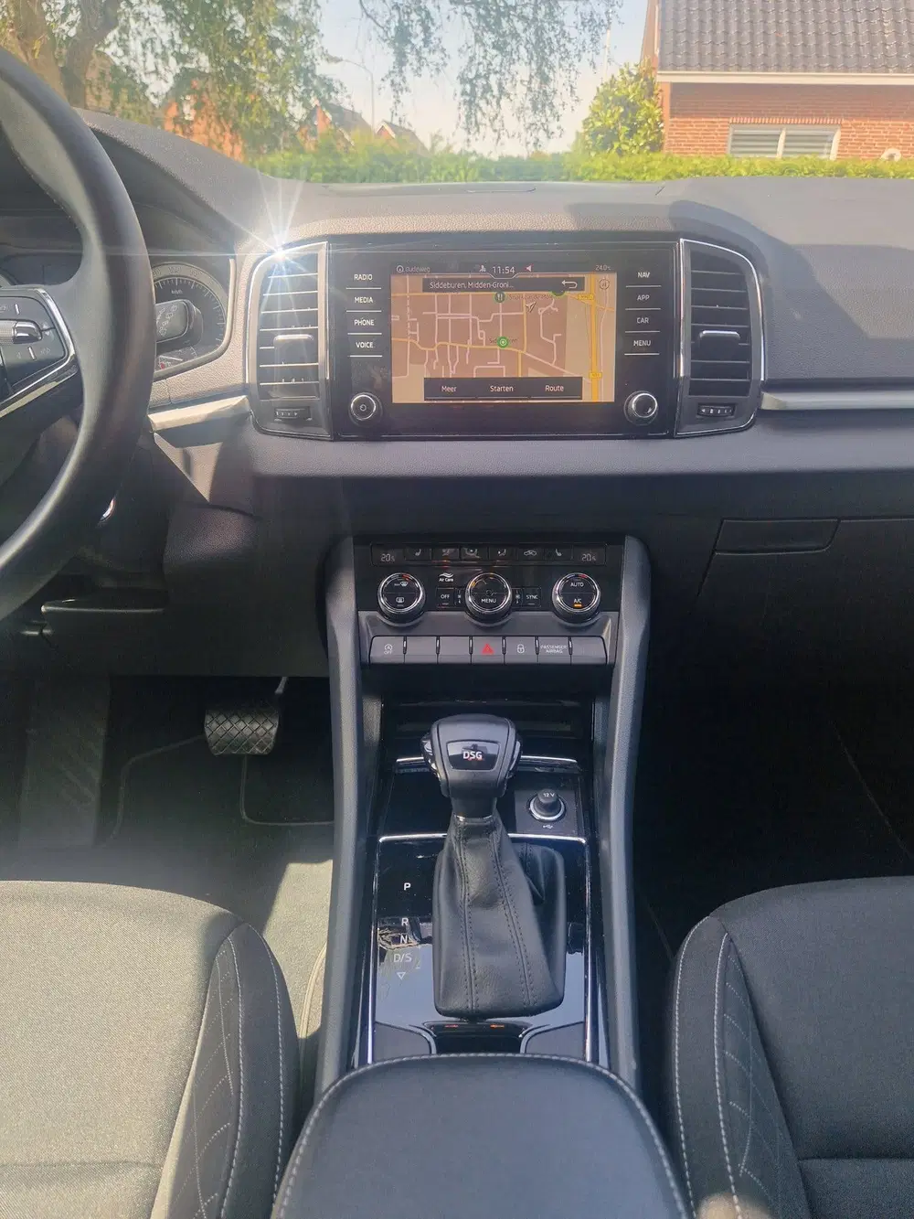 Skoda Karoq 1.5 TSI AUTOMAAT uit 2021, foto 9