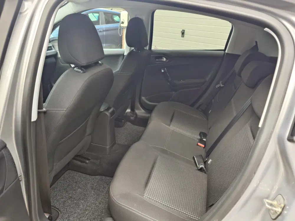 Peugeot 208 1.2 PureTech Allure uit 2019, foto 10