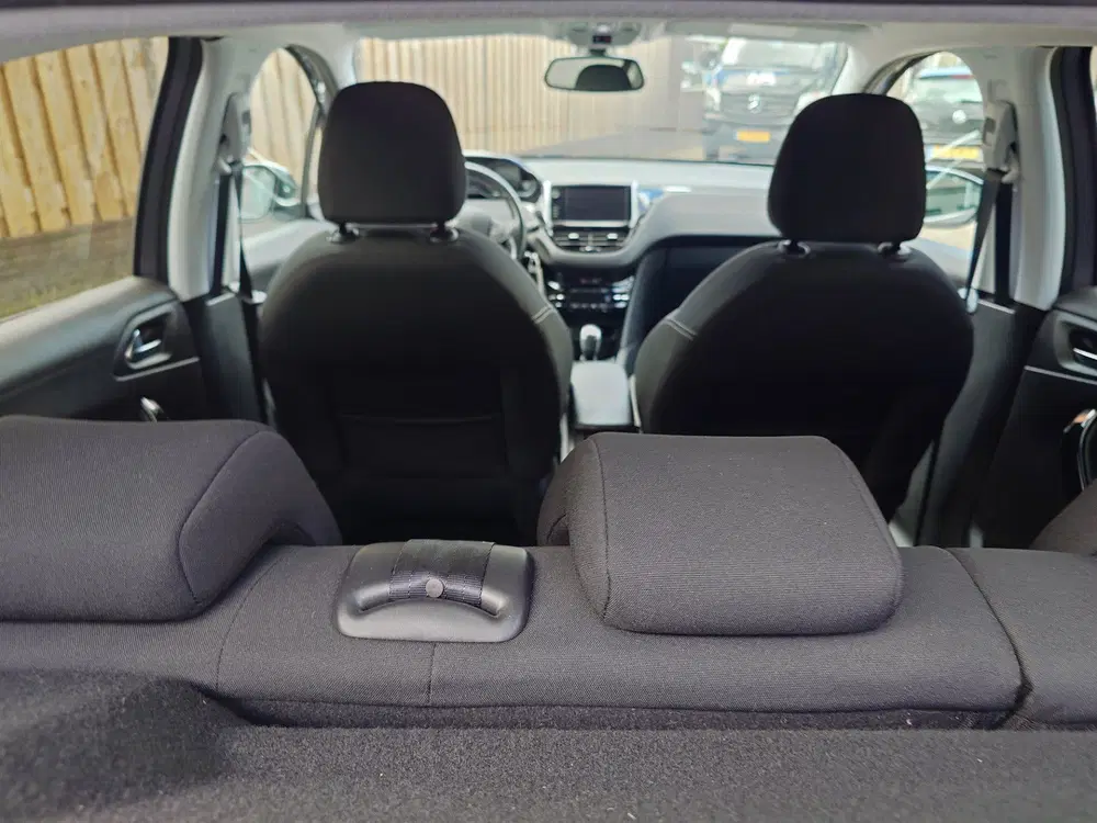 Peugeot 208 1.2 PureTech Allure uit 2019, foto 12