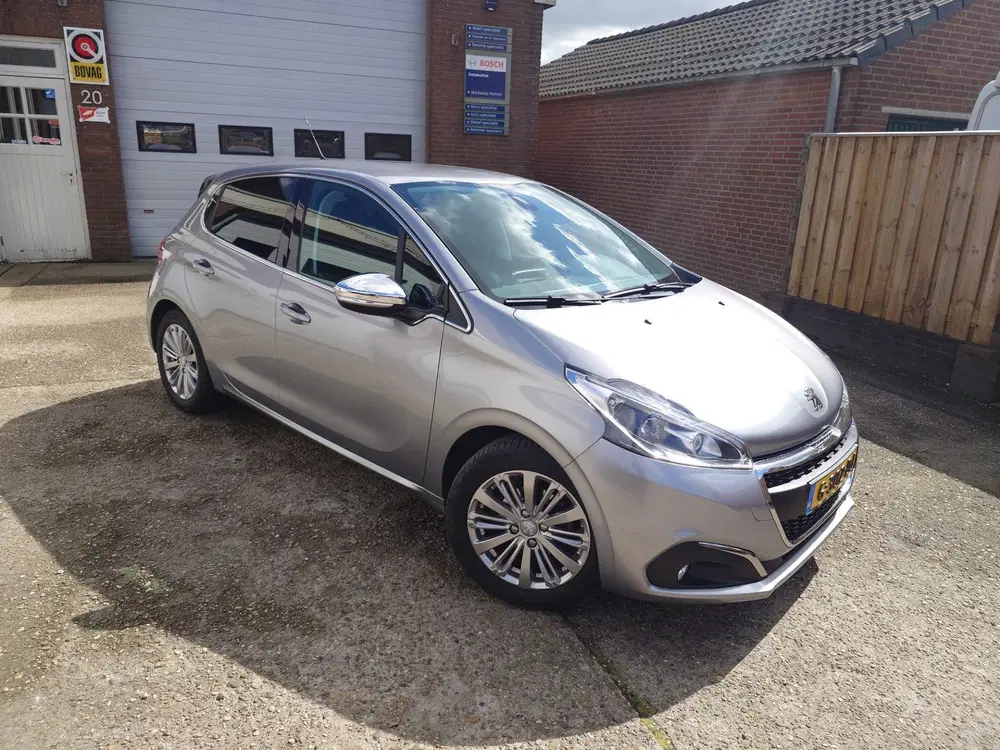 Peugeot 208 1.2 PureTech Allure uit 2019, foto 5