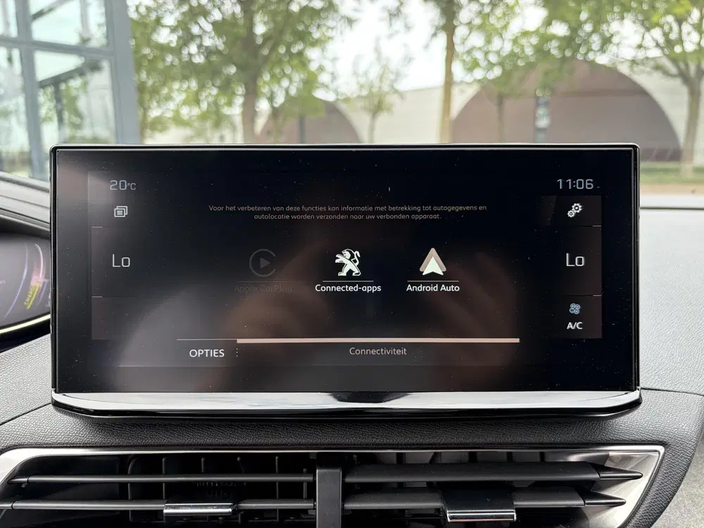 Peugeot 5008 1.2 GT HYBRID 136 7 PERSOONS uit 2024, foto 2