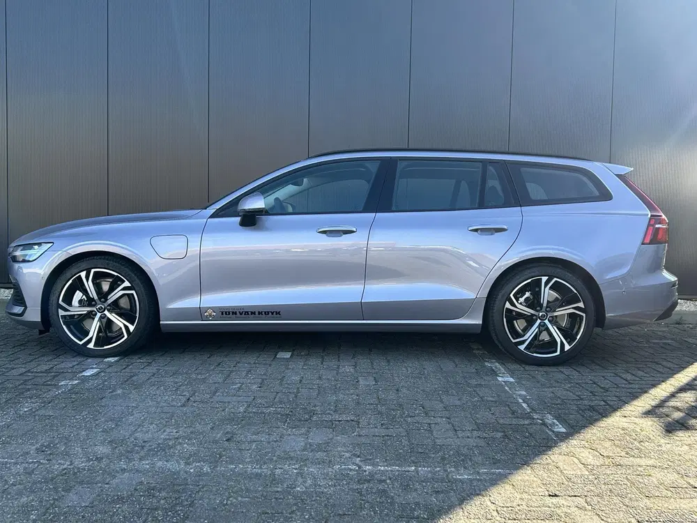 Volvo V60 2.0 T6 Plug-in hybrid AWD Core Business Ed uit 2026, foto 5