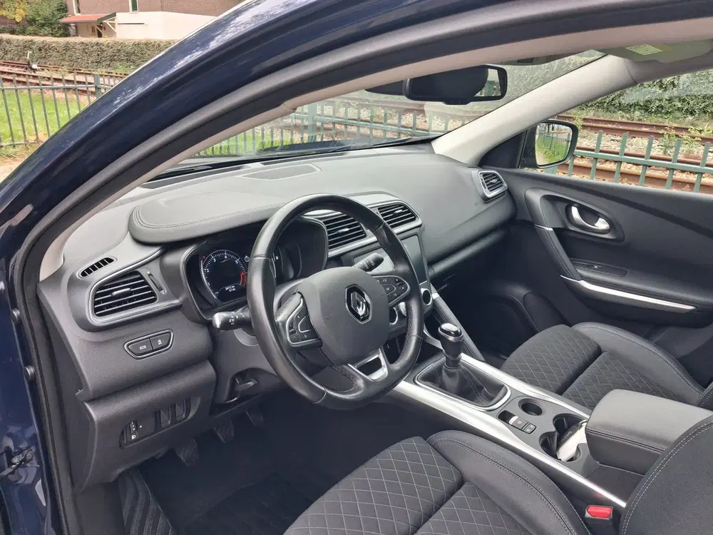 Renault Kadjar 1.3 TCe Intens navi pdc camera trekhaak 28 uit 2019, foto 9