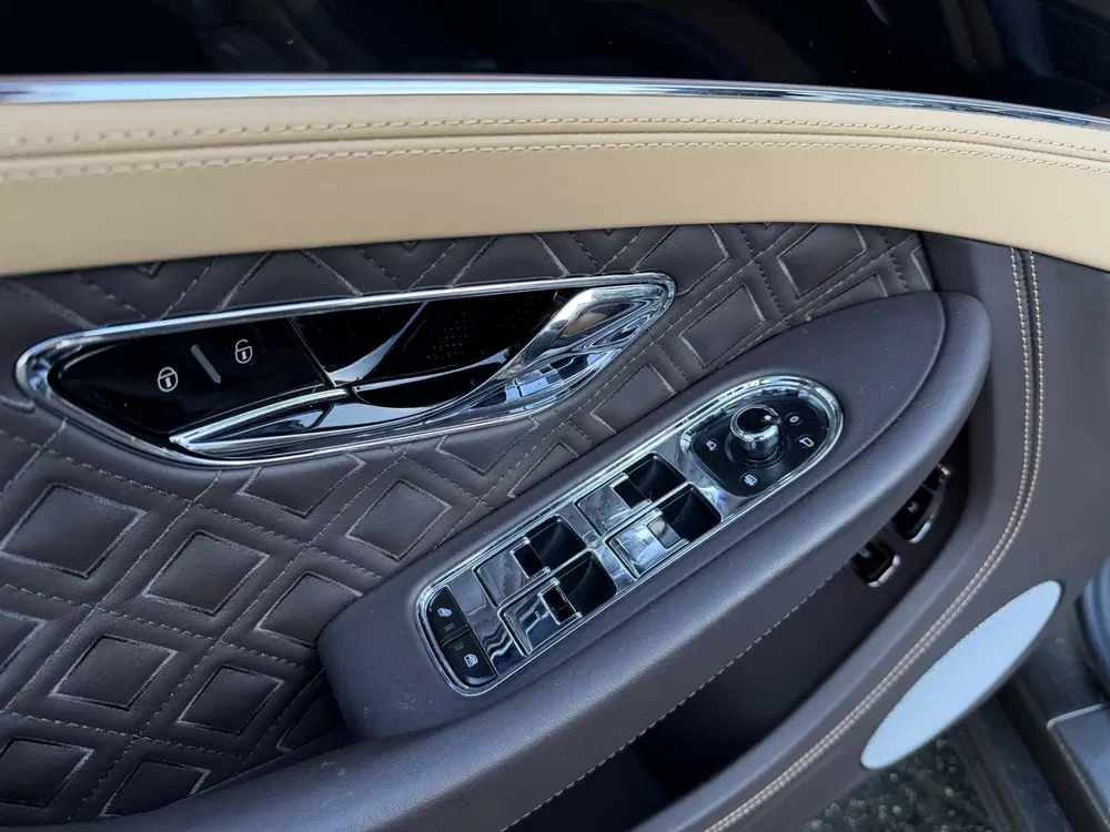 Bentley Continental GTC 6.0 W12 New Bentley Service uit 2019, foto 12