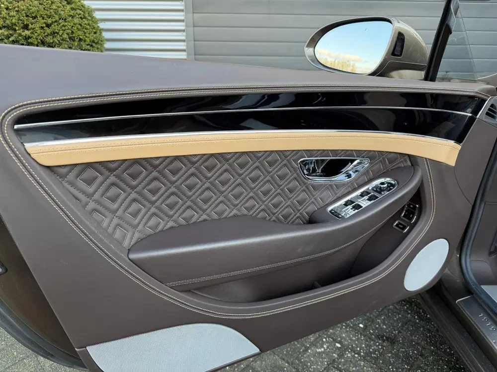 Bentley Continental GTC 6.0 W12 New Bentley Service uit 2019, foto 13
