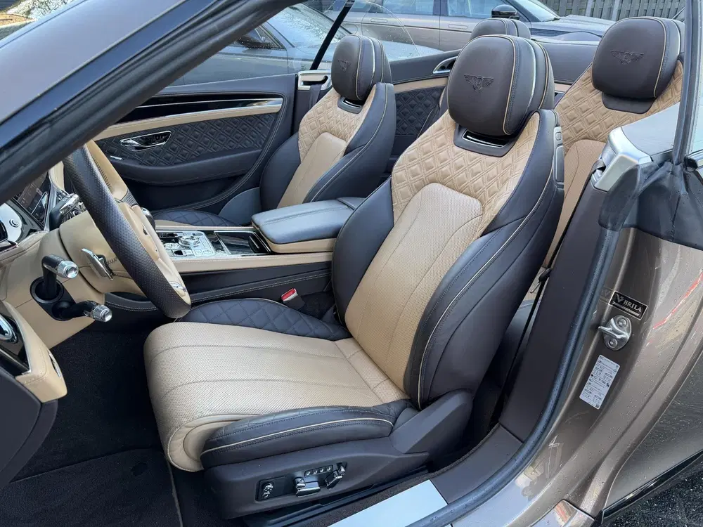 Bentley Continental GTC 6.0 W12 New Bentley Service uit 2019, foto 14